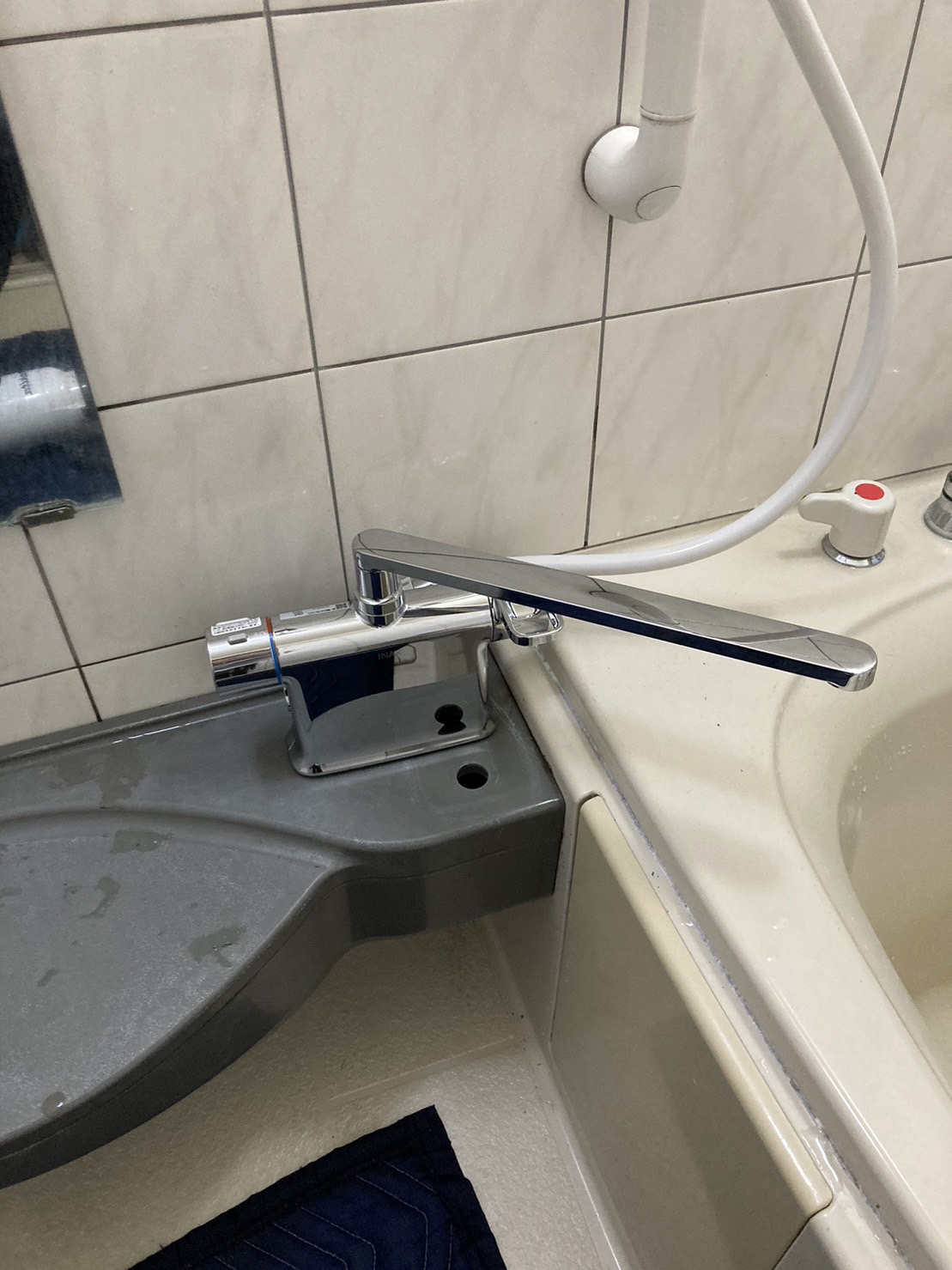 蛇口からの水が止まらない