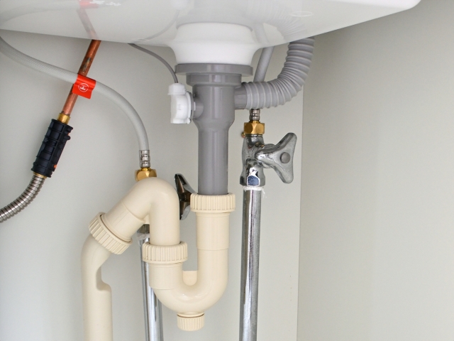 止水栓やパイプの水漏れ